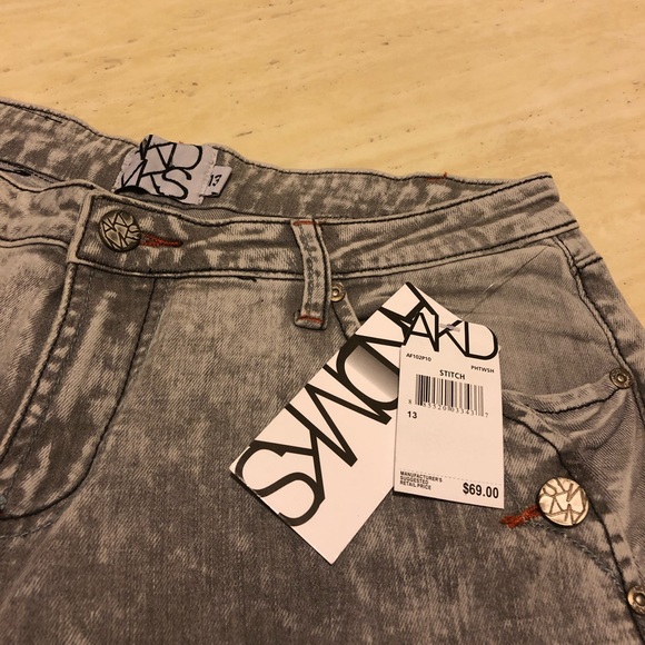 New AKADEMIKS Grey/Pink Embroidered Jeans Size 13 - Picture 5 of 9